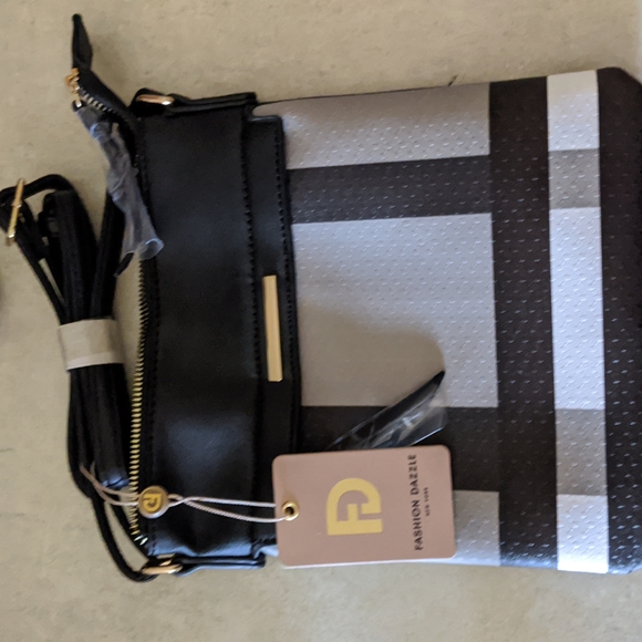 Multi Zip Crossbody - Picture 3 of 3